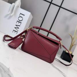 Picture of Loewe Handbags _SKUfw239912307fw